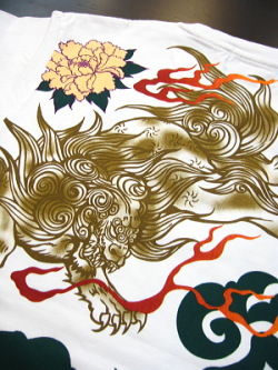 和柄半袖Tシャツ 唐獅子牡丹